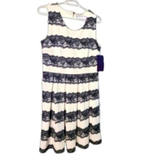 Jolie Sears Fit and Flare Sleeveless Black and White Faux Lace Detail Size 8 - Picture 2 of 9